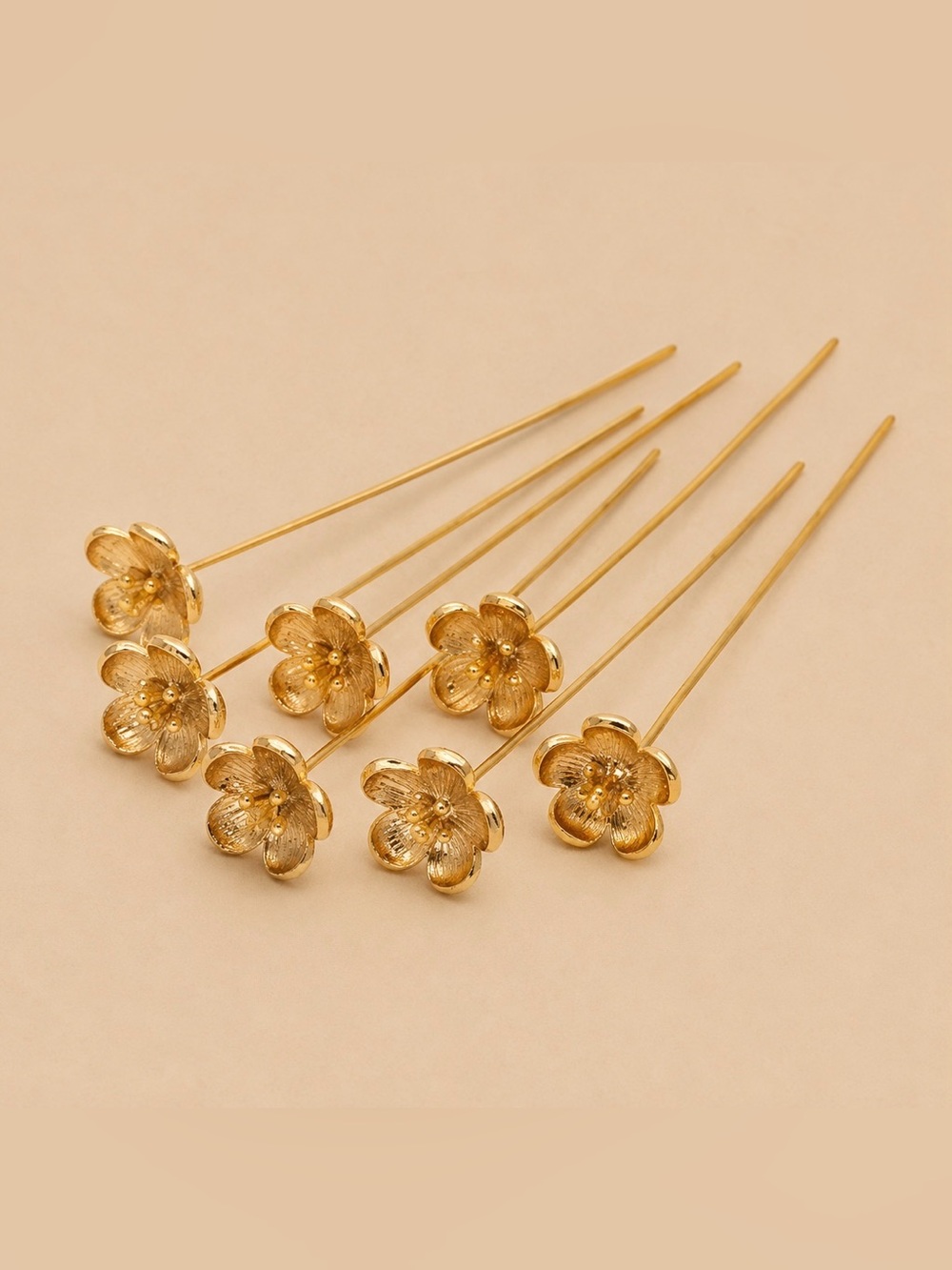 NWOT 10-Piece Gold Flower Hair Pins
